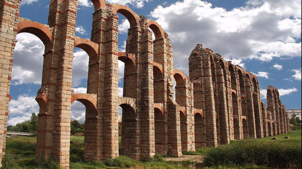Acueducto de Los Milagros de Mérida